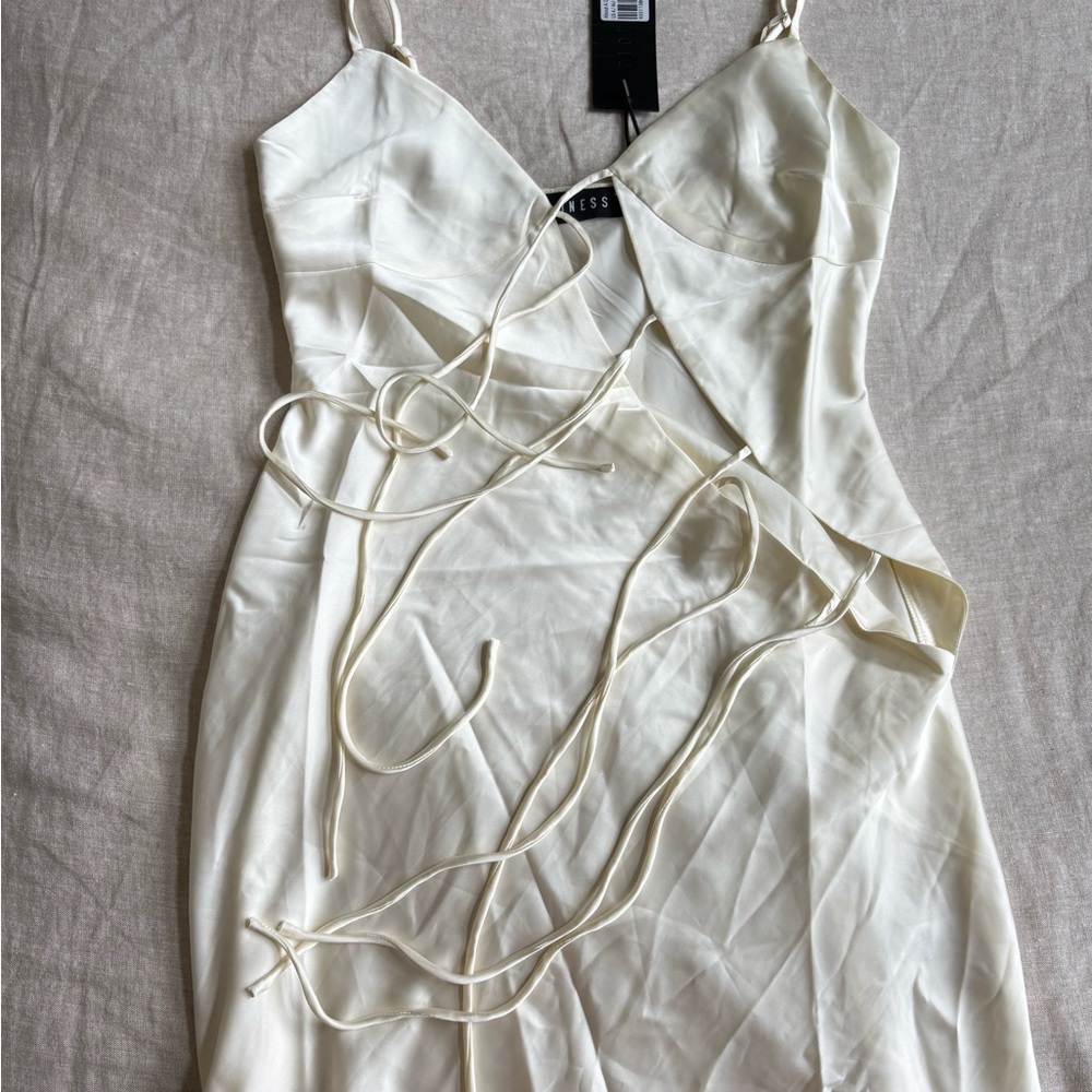 Lioness Ivory Satin Chemise - Picture 3 of 4